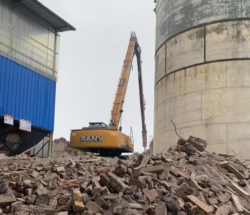 二十天攻堅(jiān)除險(xiǎn)患 一以貫之筑安全——公司石灰廠重大結(jié)構(gòu)隱患應(yīng)急處置工程紀(jì)實(shí)2.jpg 二十天攻堅(jiān)除險(xiǎn)患 一以貫之筑安全——公司石灰廠重大結(jié)構(gòu)隱患應(yīng)急處置工程紀(jì)實(shí)2.jpg